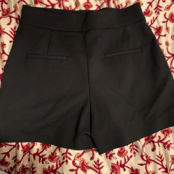 shorts - Picture 2 of 3